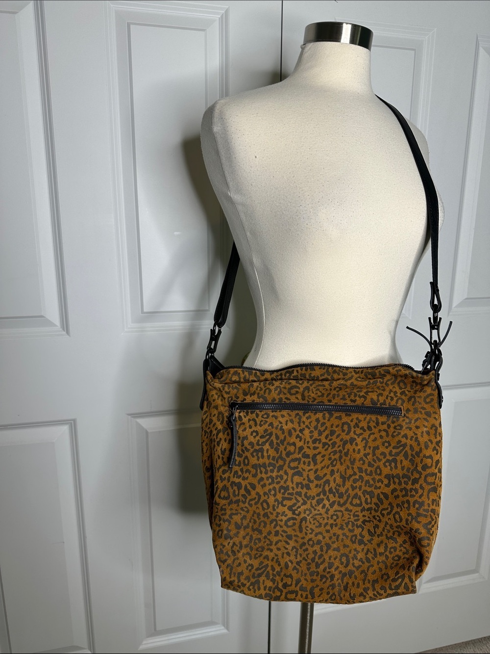 Daniella Lehavi leopard-print suede shoulder/crossbody bag - Picture 3 of 12